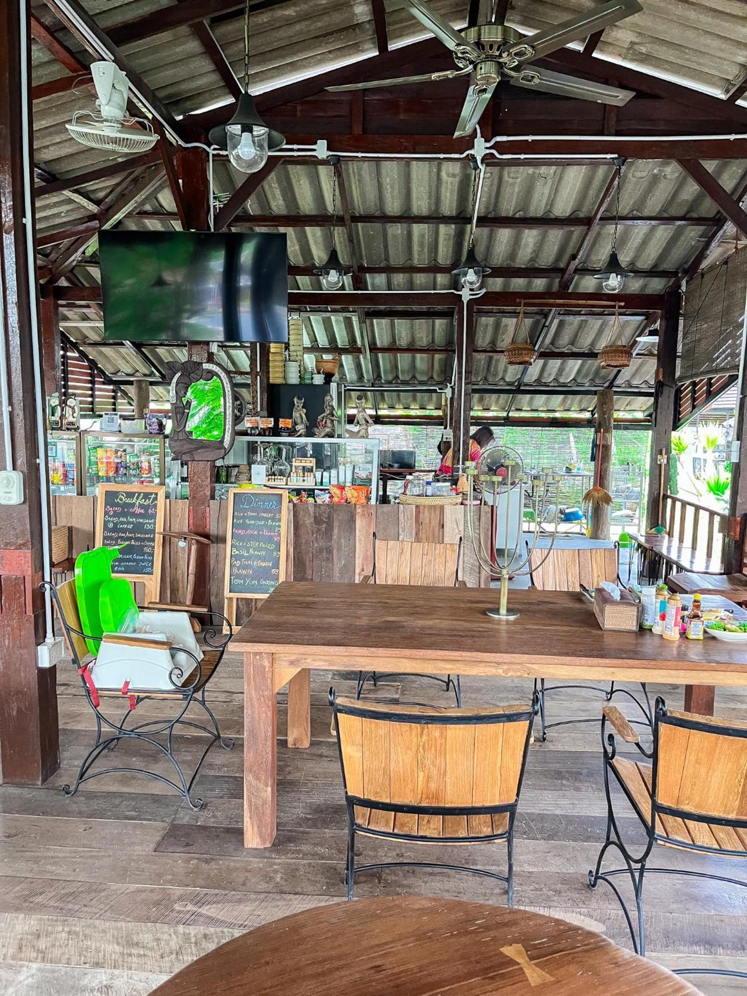 North Pine Forest Homestay บ้านไม้สนโฮมสเตย์ Ban Mae Pong Bagian luar foto